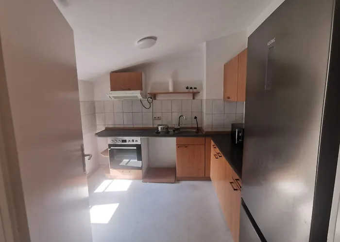 Apartman Aparts - Neue Monteurwohnungen In - Free Wifi & Parking - Ruhige Lage Naehe Schweriner *