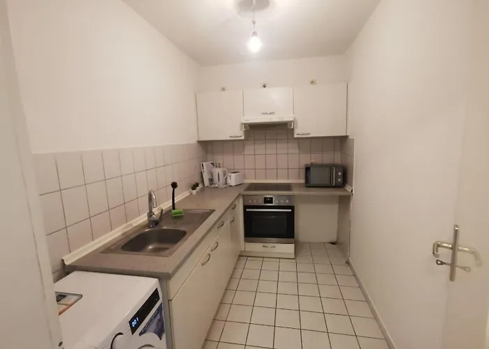 Aparts - Neue Monteurwohnungen In - Free Wifi & Parking - Ruhige Lage Naehe Schweriner *