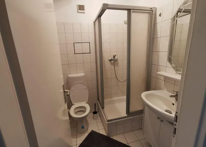 Aparts - Neue Monteurwohnungen In - Free Wifi & Parking - Ruhige Lage Naehe Schweriner Apartman